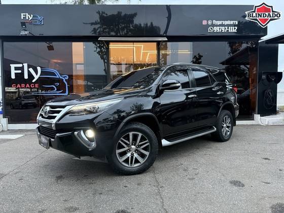 TOYOTA HILUX SW4 2.8 SRX 4X4 16V TURBO INTERCOOLER DIESEL 4P AUTOMÁTICO